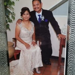 Meet your Posher, Toña